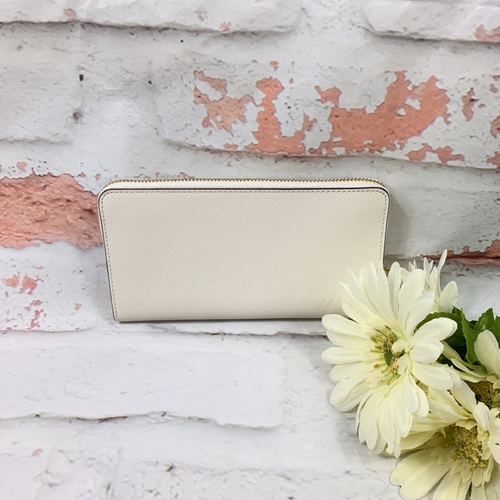 ❗️SALE ❗️Tory Burch New Ivory Passport Zip Wallet - Picture 3 of 6